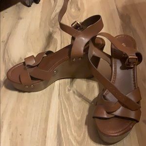 Rue 21 size medium (7/8) wedges